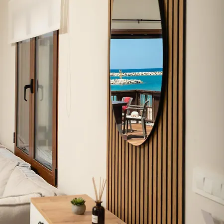 Ekati Seaside Living Apartment *